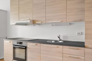Scopri di più sull'articolo A che altezza si mettono i pensili della cucina? Misure corrette ed errori da evitare