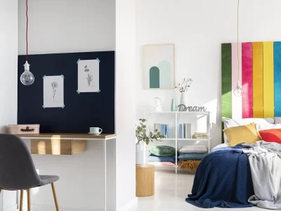 Angolo studio in camera da letto: come progettarlo partendo dalla scrivania