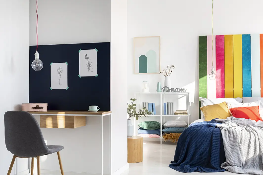 Al momento stai visualizzando Angolo studio in camera da letto: come progettarlo partendo dalla scrivania