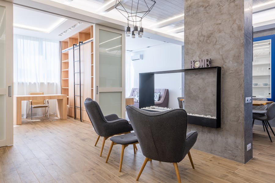 angolo ufficio in salotto