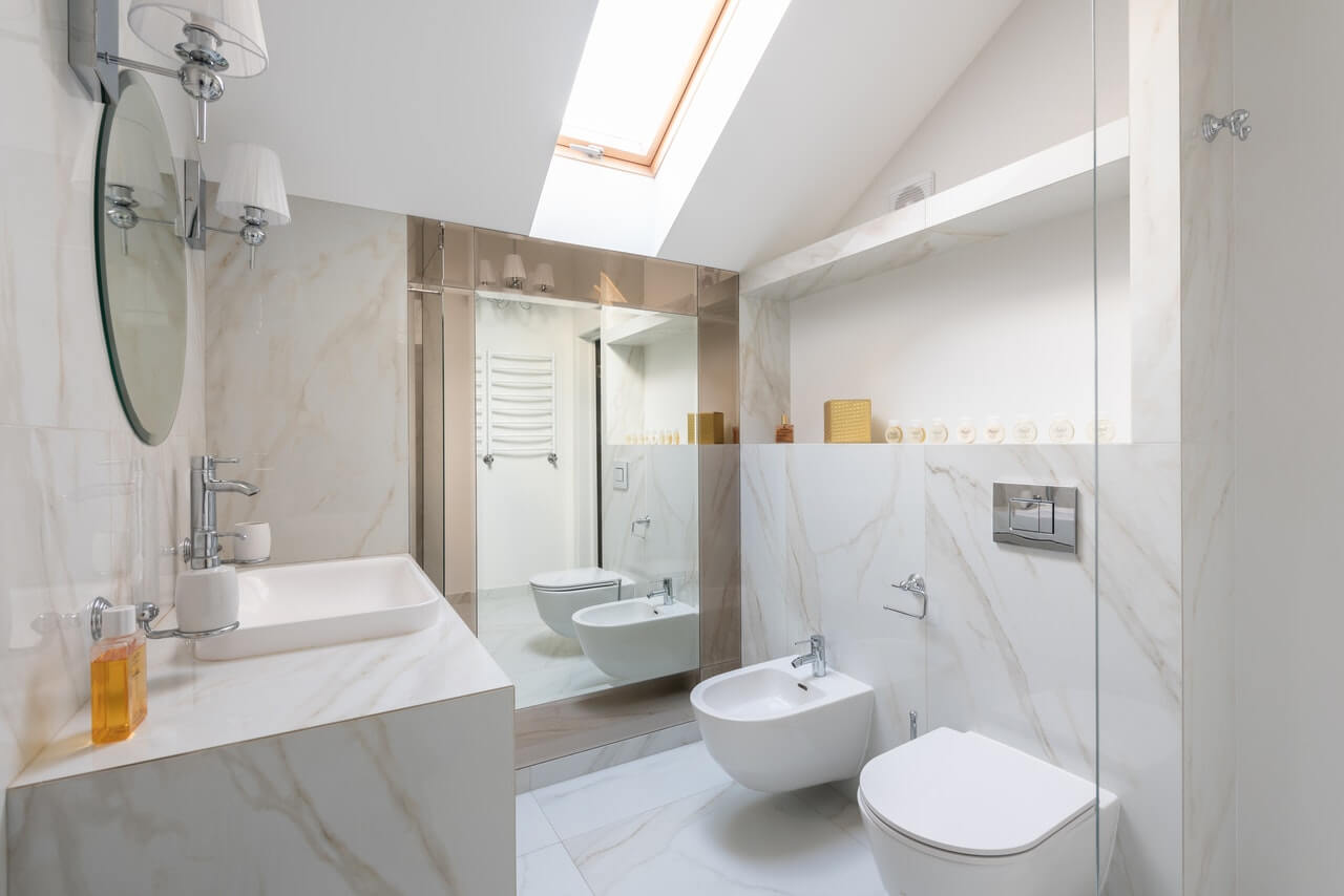 Al momento stai visualizzando Come sfruttare ed arredare gli spazi di un bagno