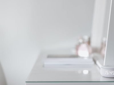 Come controllare le luci da remoto con la domotica