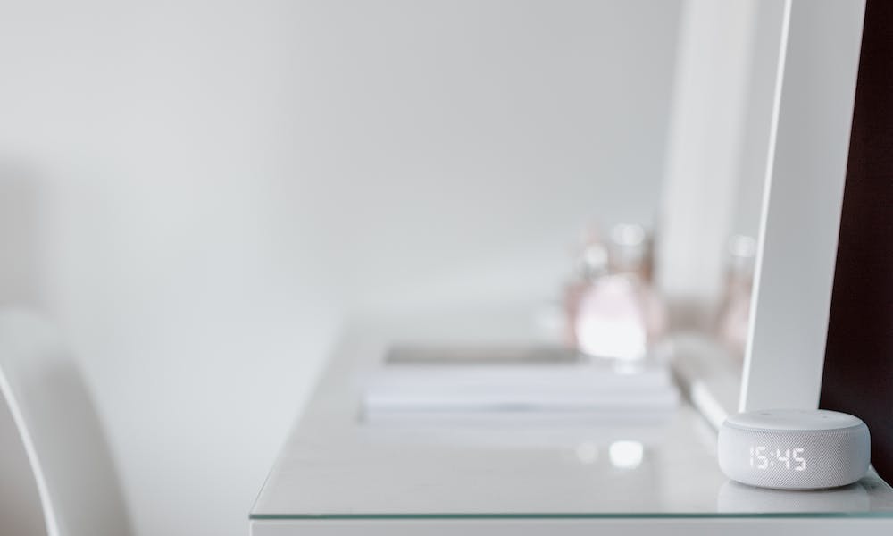 Al momento stai visualizzando Come controllare le luci da remoto con la domotica