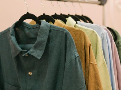 Come organizzare l’armadio di un uomo: guida al guardaroba maschile