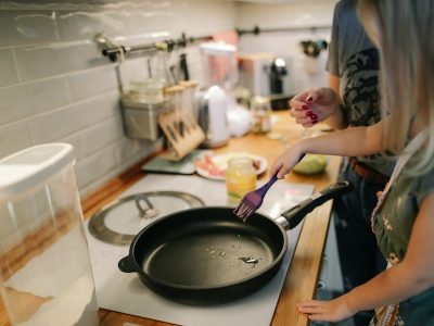 Come arredare una cucina moderna piccola: soluzioni salvaspazio ed elettrodomestici su misura