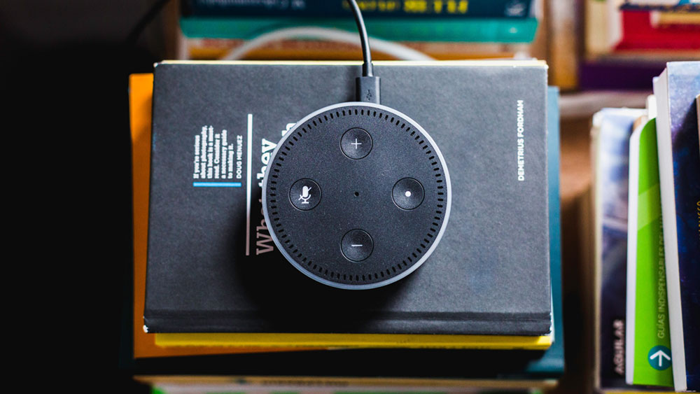 Al momento stai visualizzando Come creare una casa domotica: tecnologie e smart speaker